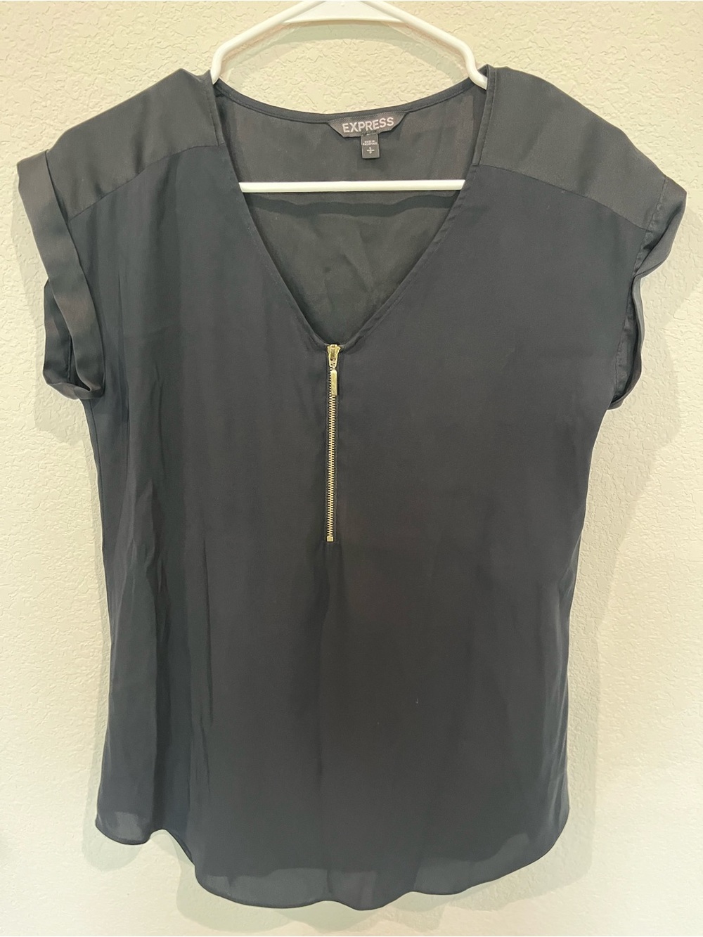 Express Black V-Neck Zip Front Blouse
